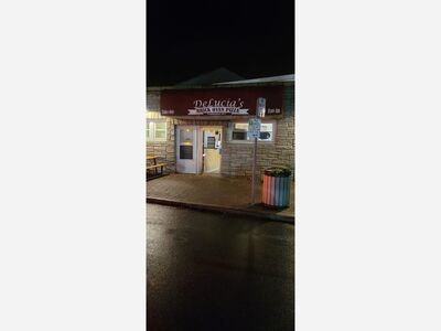 DeLucia's Brick Oven Pizza Posts Updated Hours