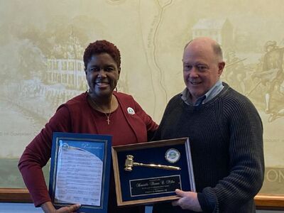 Judge Thomas C. Millier Retires With the Gold Gavel From Commissioners